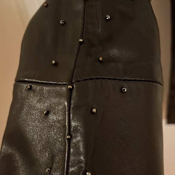 Real leather pants, size 8 (probably closer to a six) - Picture 6 of 9